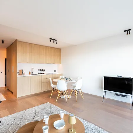 Apartment On Zeedijk With Stunning Sea Views, Cleaning Included