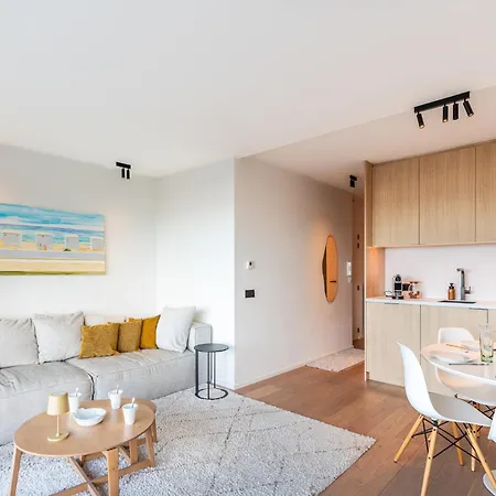 Apartment On Zeedijk With Stunning Sea Views, Cleaning Included Koksijde